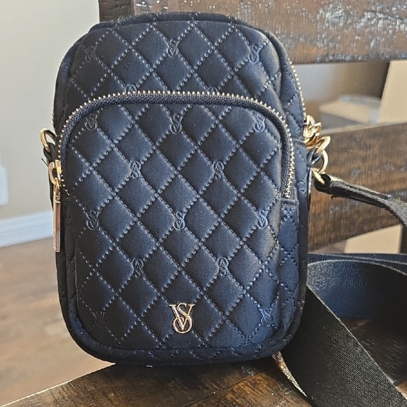 Black Quilted Crossbody Bag - Picture 4 of 6